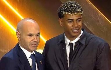 2025 年 11 月 6 日：乐天桃猿投手费南德兹（Pedro Fernandez）凭借 15 胜夺得 CPBL 年度 MVP