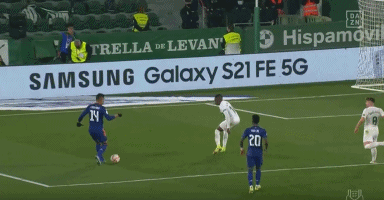 被罚下2人后输球！皇马电视台愤怒：内格雷拉制造的裁判