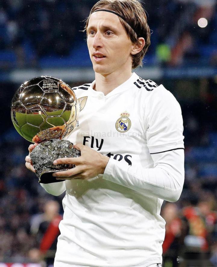 凯尔特人遭受重创！塔图姆宣布退赛，东部夺冠竞争再增悬念